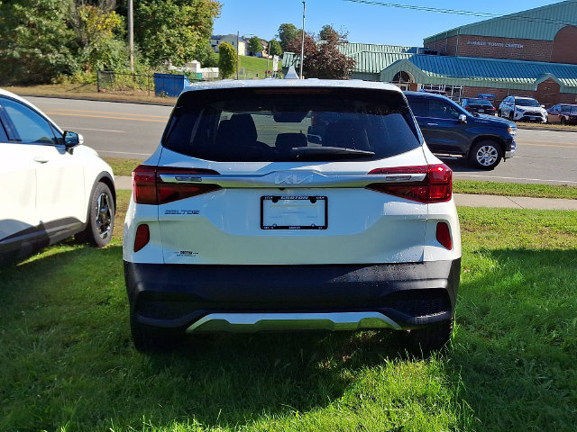 Used 2023 Kia Seltos LX AWD/4WD image 5
