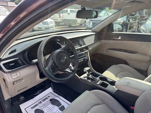 Used 2017 Kia Optima LX w/ Convenience Package FWD image 7