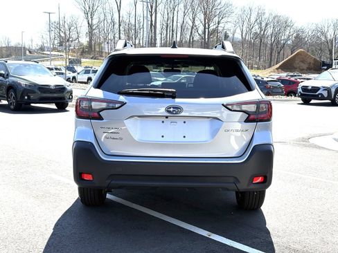 Used 2025 Subaru Outback Premium AWD/4WD image 10
