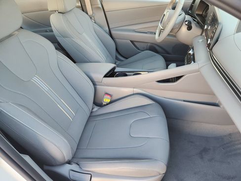 New 2026 Hyundai Elantra SEL Sport FWD image 10