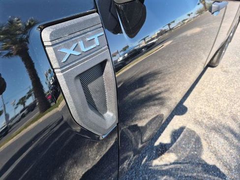 Certified 2025 Ford Maverick XLT w/ XLT Luxury Package FWD image 24