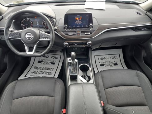 Used 2024 Nissan Altima 2.5 SV image 14