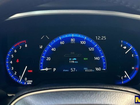 Used 2022 Toyota Corolla XLE image 28