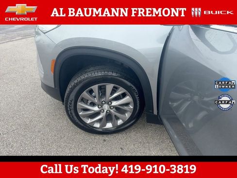 Used 2025 Buick Enclave Preferred AWD/4WD image 27