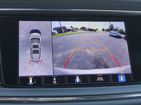 Used 2024 Buick Enclave Premium image 20