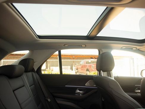 Used 2025 Mercedes-Benz GLE 350 4MATIC image 28