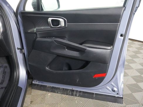 Used 2024 Kia Sorento S image 24