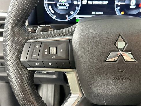 Used 2023 Mitsubishi Outlander SEL image 21