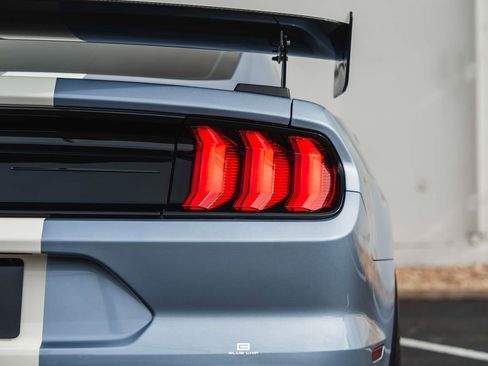 Used 2022 Ford Mustang Shelby GT500 w/ Carbon Fiber Track Pack RWD image 27