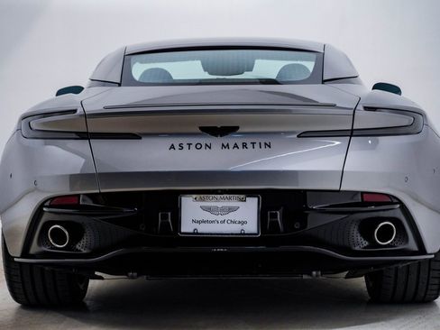 Used 2024 Aston Martin DB12 Coupe image 7
