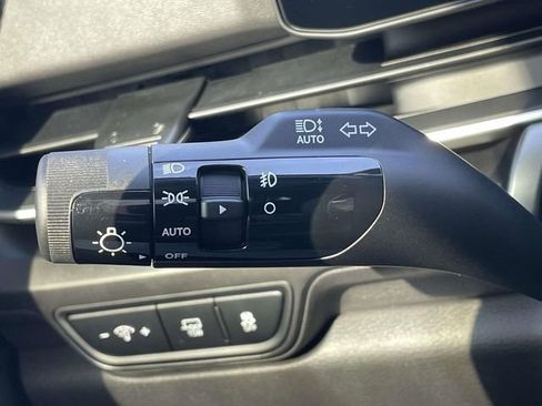 New 2026 Kia Carnival SX w/ SX Dark Edition Package FWD image 34