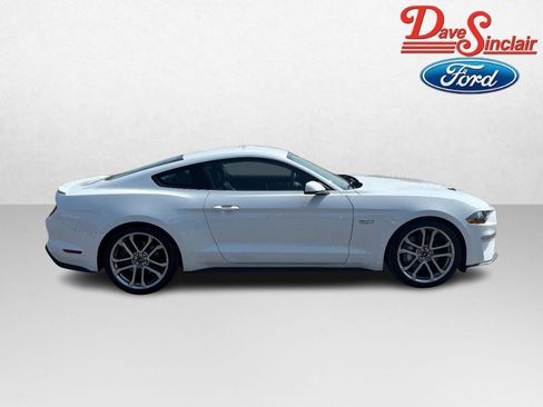 Used 2022 Ford Mustang GT Premium w/ Equipment Group 401A RWD image 5