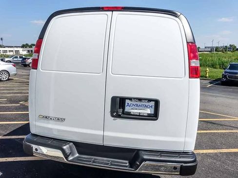New 2026 Chevrolet Express 2500 w/ Communications Package RWD image 7