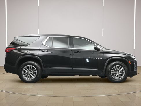 Used 2023 Chevrolet Traverse LT FWD image 26