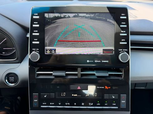 Used 2019 Toyota Avalon XSE FWD image 16