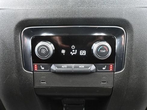 Used 2025 GMC Yukon Denali w/ Sun & Power Step Package AWD/4WD image 46