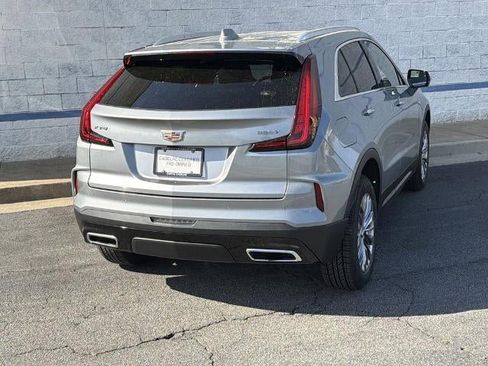 Used 2025 Cadillac XT4 Premium Luxury FWD image 7