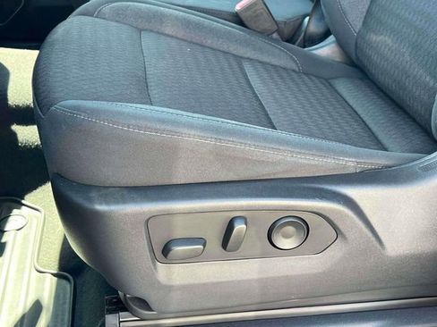 Used 2023 Chevrolet Silverado 1500 LT image 22