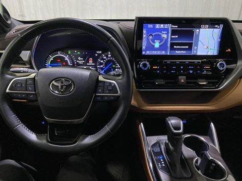 Used 2022 Toyota Highlander Platinum image 22