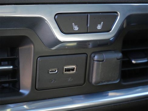 Used 2021 Chevrolet Silverado 1500 High Country image 13