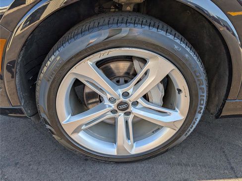 Used 2019 Audi Q7 3.0T Prestige w/ Prestige Package AWD/4WD image 9