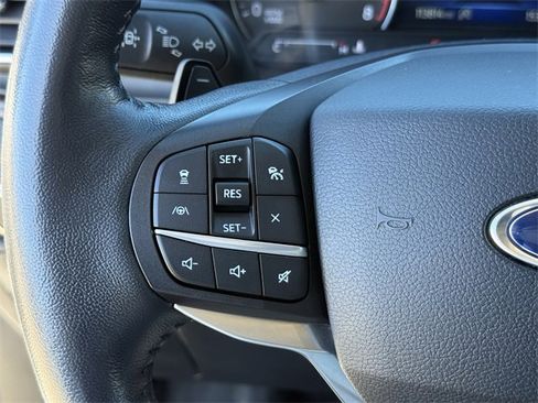 Used 2020 Ford Explorer Limited image 14