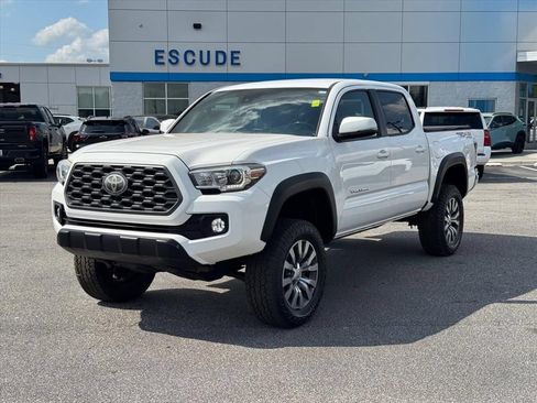 Used 2020 Toyota Tacoma TRD Off-Road AWD/4WD image 7