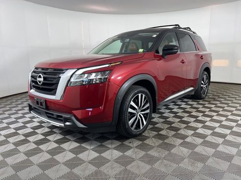 Used 2023 Nissan Pathfinder Platinum AWD/4WD image 13