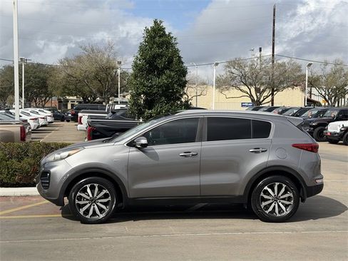 Used 2017 Kia Sportage EX w/ EX Premium Package image 4