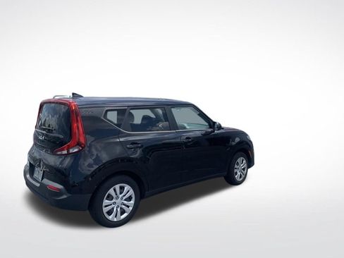 Used 2022 Kia Soul LX FWD image 14