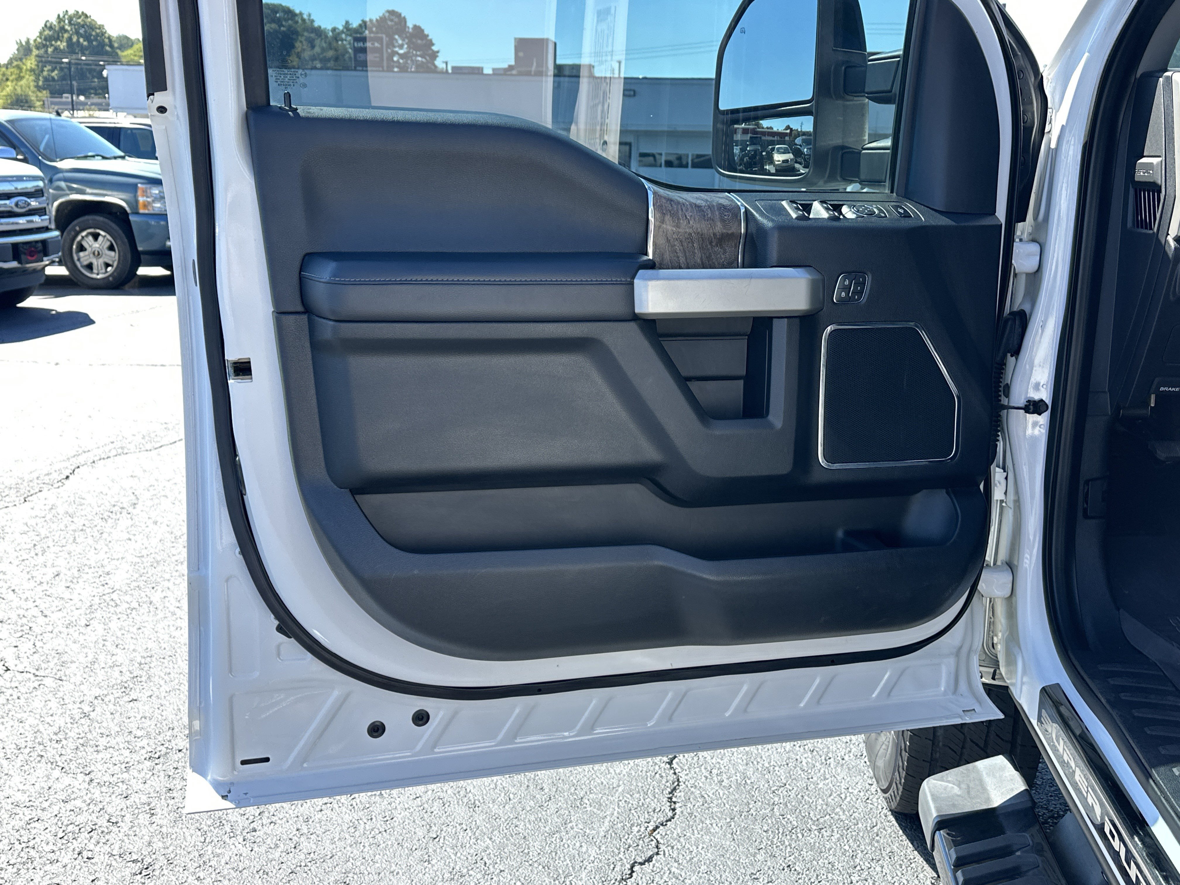 Used 2019 Ford F250 Lariat AWD/4WD image 10