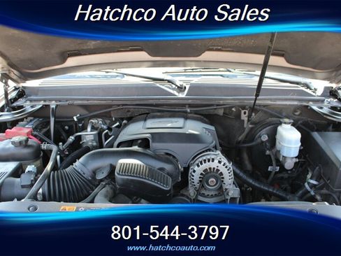 Used 2012 Chevrolet Suburban LT AWD/4WD image 10