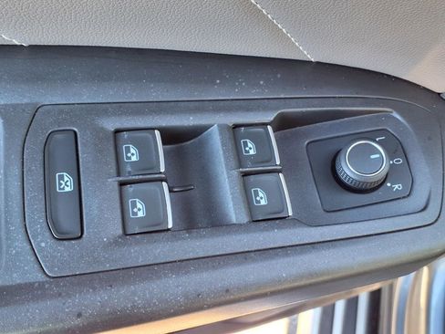 Certified 2022 Volkswagen Atlas SE image 14