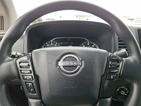Used 2022 Nissan Frontier S w/ Graphics Package image 16