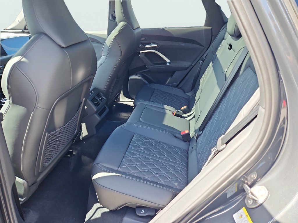 New 2026 Audi SQ5 Premium Plus AWD/4WD image 23