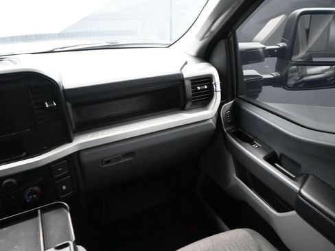 Certified 2025 Ford F250 XL w/ STX Appearance Package AWD/4WD image 14