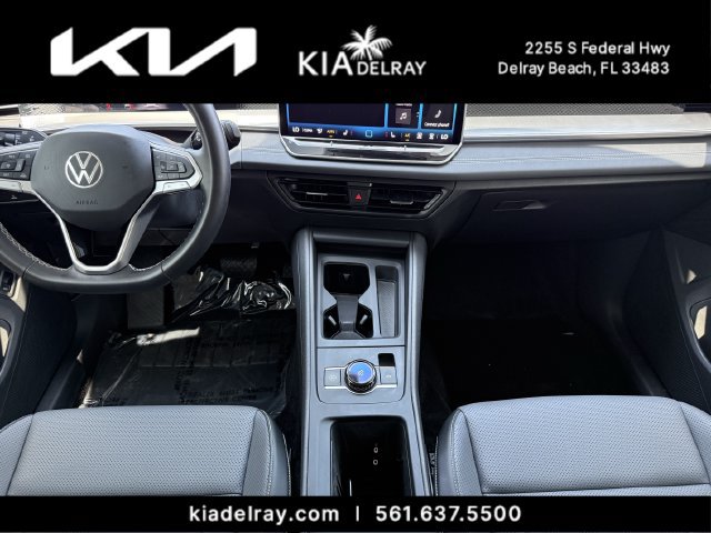 Used 2025 Volkswagen Tiguan SE FWD image 14