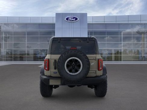 New 2026 Ford Bronco Badlands w/ Sasquatch Package AWD/4WD image 5