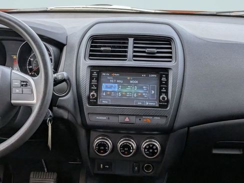 Used 2021 Mitsubishi Outlander Sport ES FWD image 17