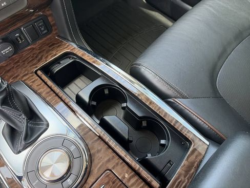 Used 2020 Nissan Armada SL w/ Premium Package RWD image 28