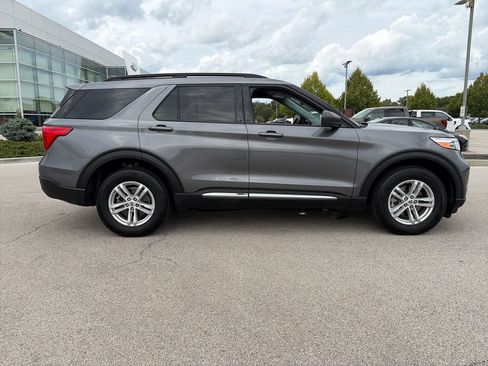 Used 2024 Ford Explorer XLT w/ Equipment Group 202A AWD/4WD image 8