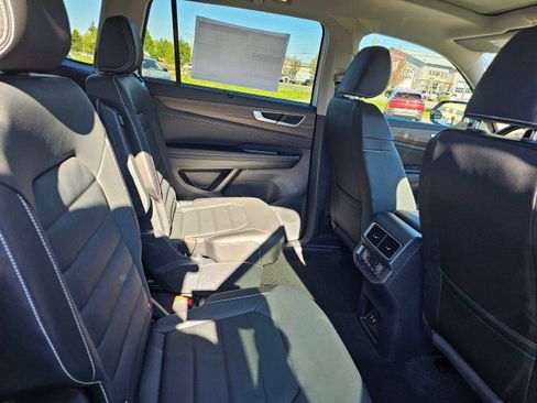 New 2025 Volkswagen Atlas SEL image 15