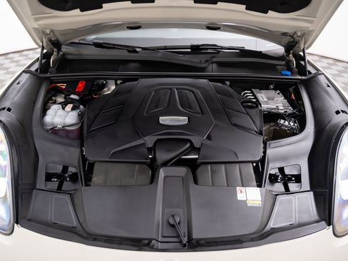 Certified 2023 Porsche Cayenne image 29