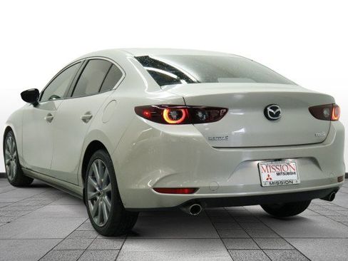 Used 2024 MAZDA MAZDA3 s FWD image 5