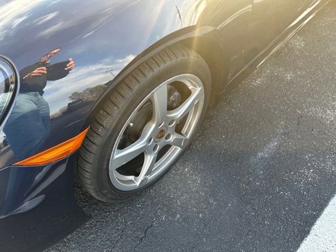 Used 2019 Porsche 718 Boxster image 10