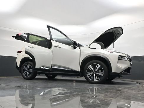 Used 2023 Nissan Rogue SL w/ SL Premium Package FWD image 55