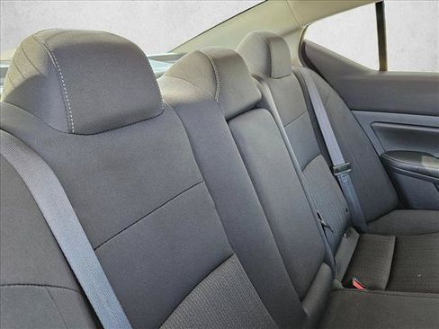Used 2025 Nissan Altima 2.5 SV FWD image 16