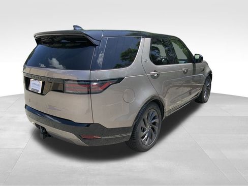 Certified 2024 Land Rover Discovery Dynamic SE image 7