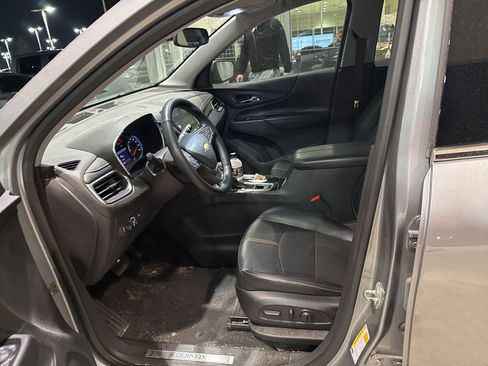 Used 2023 Chevrolet Equinox Premier image 7