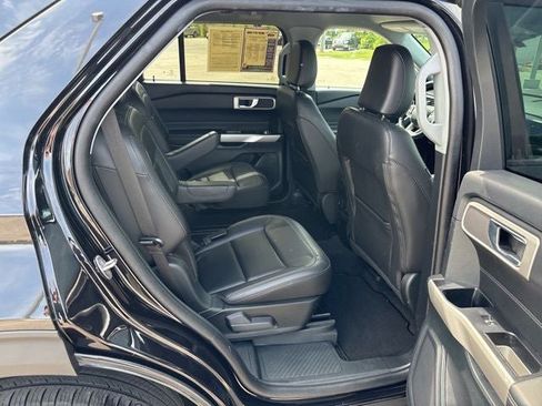 Certified 2024 Ford Explorer XLT w/ Equipment Group 202A AWD/4WD image 11